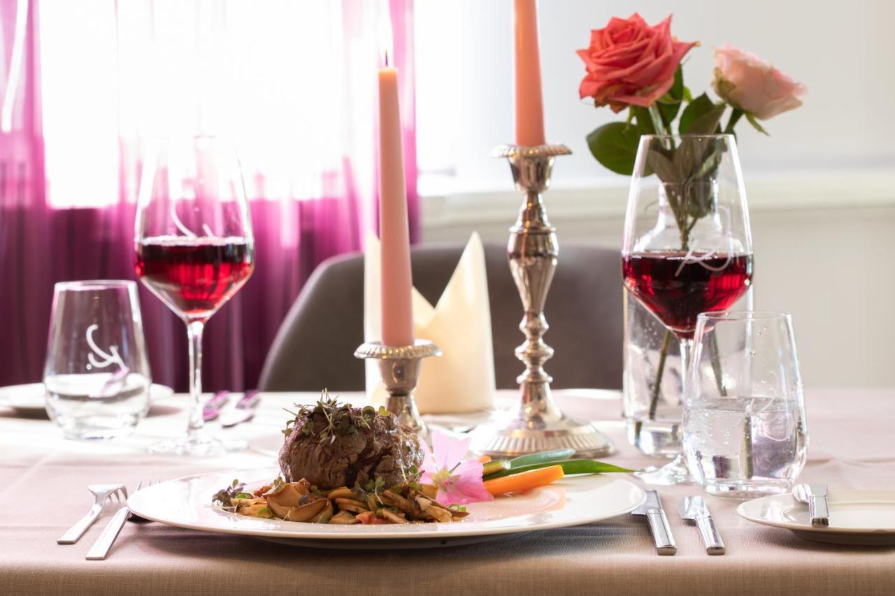 Weinhotel Restaurant Klostermuehle Ockfen Exteriér fotografie